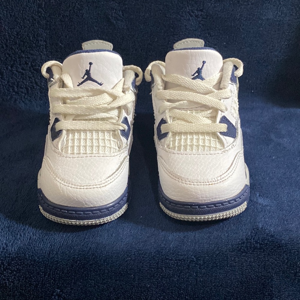 🔥Air Jordan 4 Retro Midnight Navy Sneaker- Size 5C, Toddler🔥